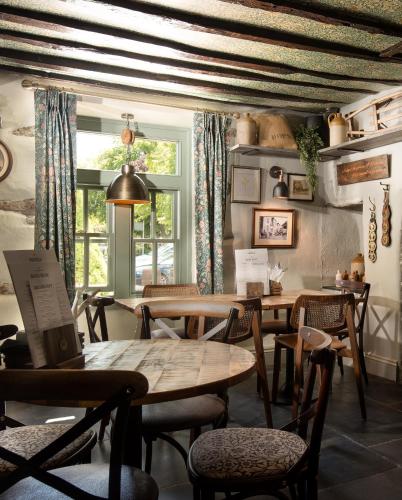 Wateredge Inn - image 10