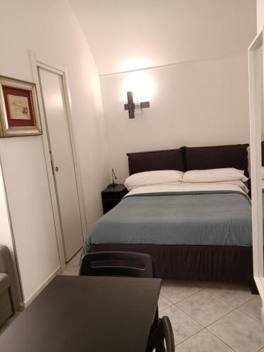 La Residenza Napoli Chiaia - image 12