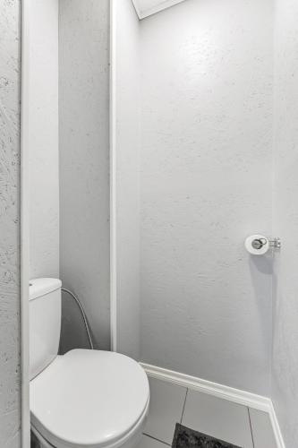 Apartment 11 - Bright & Quiet 2BR Apartment, Near Old Town, Tallinn (photo 9)