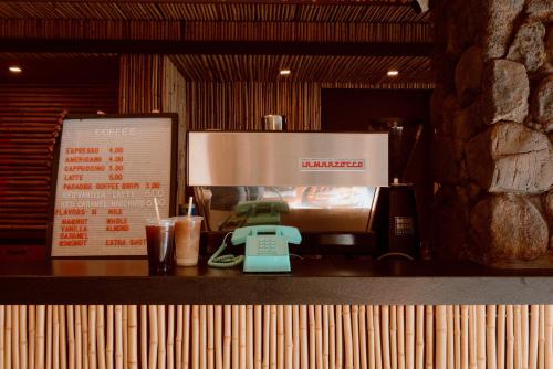 512372197 White Sands Hotel