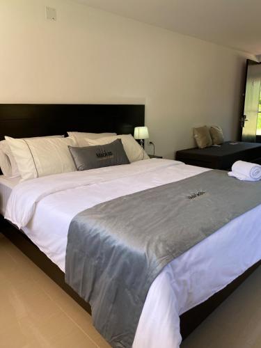 1 queen bed