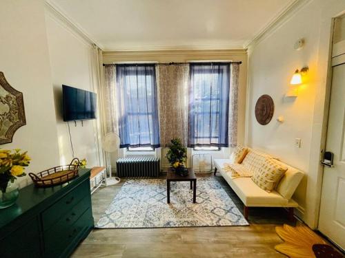Cozy 1BR with Patio in the Heart of Albany - Apartment