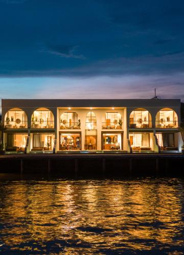 Tasana bar and luxury resort - 숙소 외관