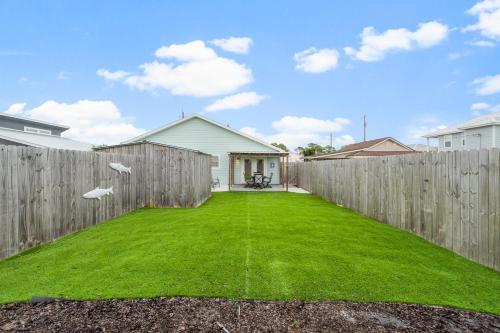 Blue Neptune at 5313 Sunset Avenue by Nautical Properties Vacation Rentals