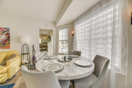 Dog-Friendly Rochester Home about 3 Mi to Downtown! in Rochester, USA