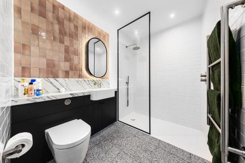 Central London New 2 bedroom flat Riverview Balcony, Londyn (zdjęcie 10)