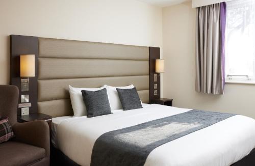 The Quays by Greene King Inns in Northampton