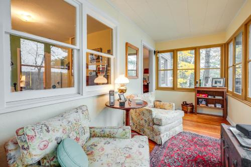 Mercer Cottage on Crystal Lake with Private Dock! in Mercer, USA