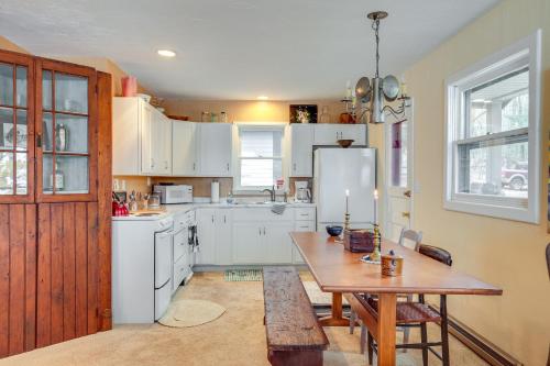 Mercer Cottage on Crystal Lake with Private Dock! in Mercer, USA