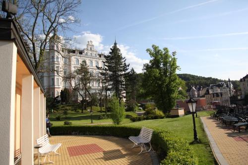 Bristol Palace - image 7