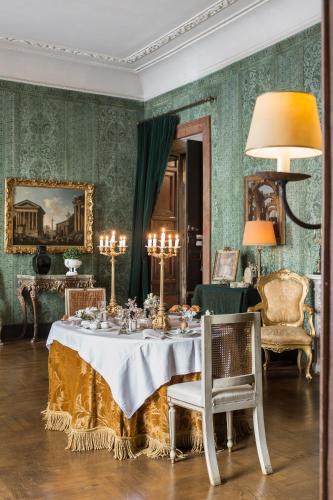 Napoleone Suite room in Residenza Napoleone III