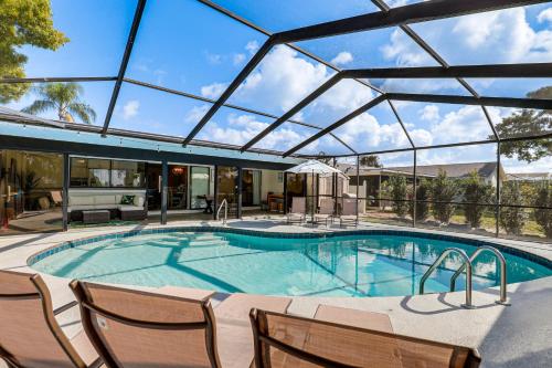 Apollo Beach Oasis Lanai and Heated Pool! in Apollo Beach, USA