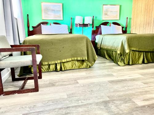 2 double beds