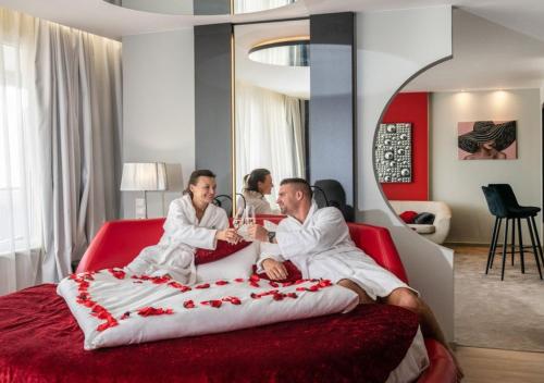 512429622 Hotel Ózon & Luxury Villas