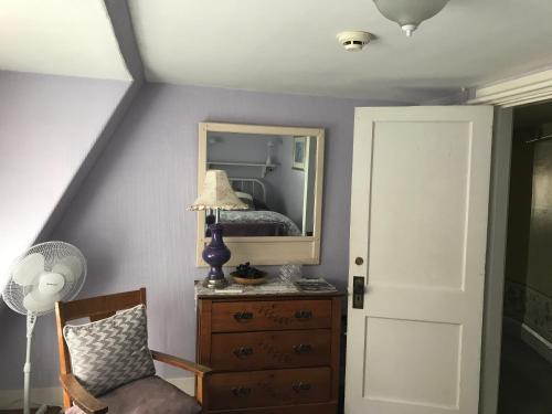 The Monadnock Inn - image 10