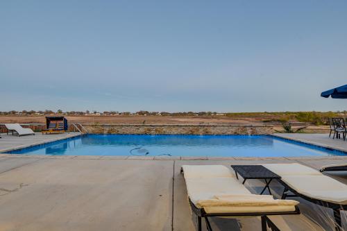 Lakefront Family Home with Pool and Hot Tub