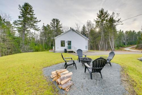 Ellsworth Vacation Rental with Fire Pit and Gas Grill!