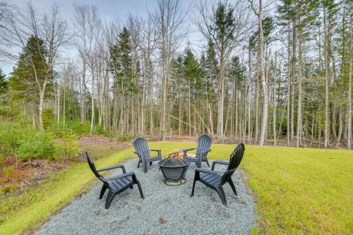 Ellsworth Vacation Rental with Fire Pit and Gas Grill!