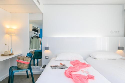 芒通城中心宜必思尚品酒店 芒通城中心宜必思尚品酒店