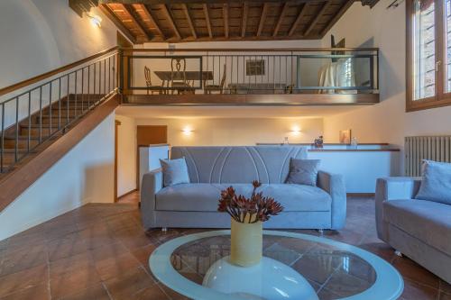  GuestHost - Exclusive Duplex Apartment in the City Center x9! in Ferrara