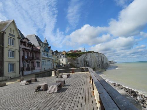 Villa Bagatelle vue mer, à 2mn à pied de la plage et du centre ville