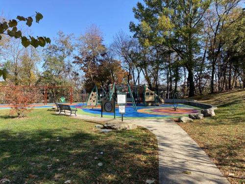 Stunning Old-Town Alexandria house with free parking