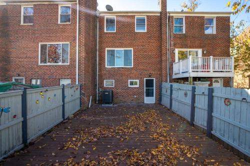 Stunning Old-Town Alexandria house with free parking