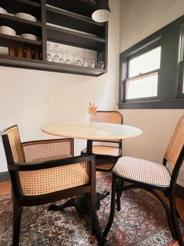 The Residence-beautiful home in the heart of downtown The Residence-beautiful home in the heart of downtown