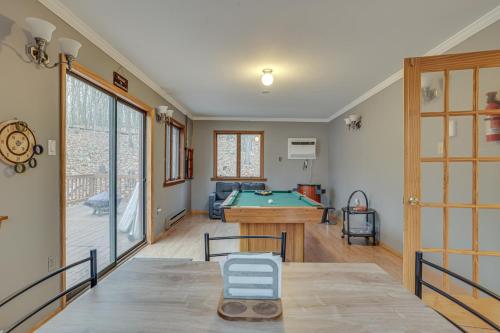 Near Bushkill Falls Poconos Family Getaway! Near Bushkill Falls Poconos Family Getaway!