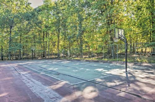 Near Bushkill Falls Poconos Family Getaway! Near Bushkill Falls Poconos Family Getaway!