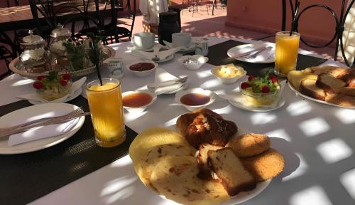 Riad Iklil – Marrakech, KY