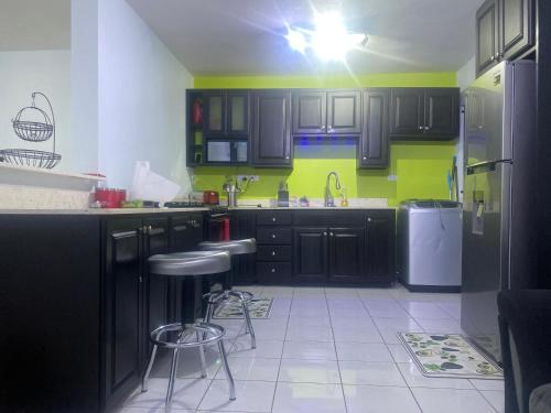 Beautiful 3-Bed House in Saint Catherine Portmore in Caymanas