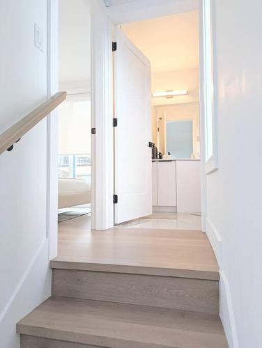 Centrally located, modern, 2 bedroom home in Vancouver, Canada