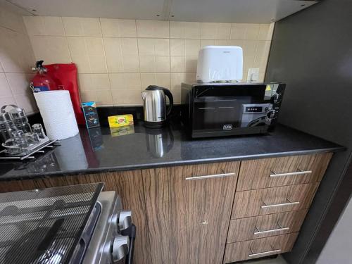 Studio close to Burj Khalifa and Downtown Dubai, Dubaj (fotografie 8)