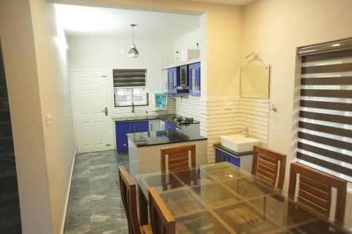 Luxe Hotel - Rooms & Villas Wayanad in อัมพลวายัล