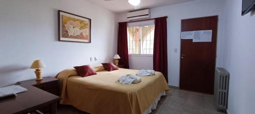 Double Room image 4