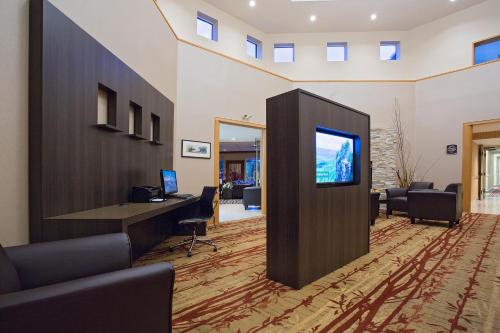 大堂, 貝斯特韋斯特海灣酒店 (Best Western Inn On The Bay) in 歐文桑德