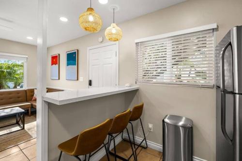 Brand New Apartment Close to Beach and Downtown in Santa Barbara, USA