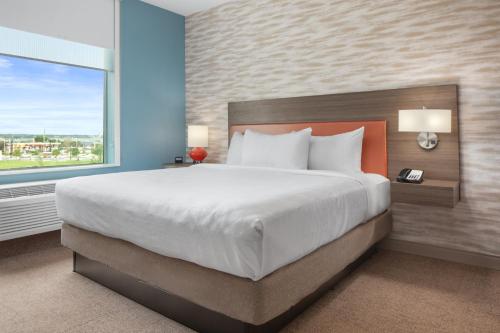 Home2 Suites By Hilton Rowlett Dallas East I-30 Tx - image 10