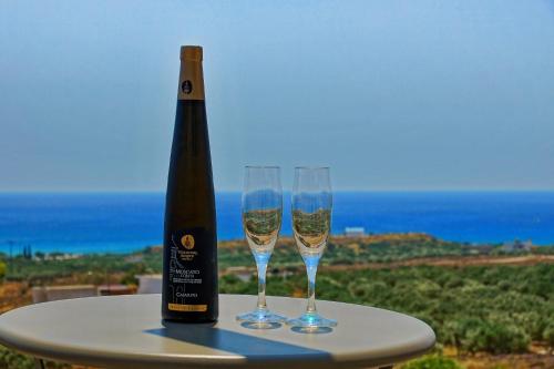 Food and beverages, Vista Mare Villas in Lefki