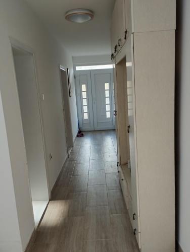 Vila Mihajlovic in Brus