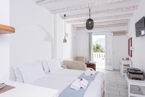 CYCLADIC ISLANDS HOTEL