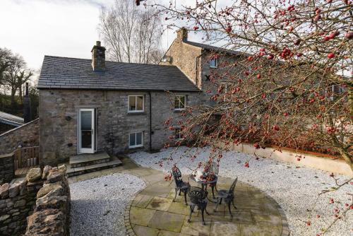 Stunning - 2 Bedroom - 2 Bathroom home - Nr Kirkby Lonsdale - image 3