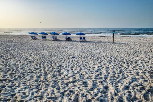 Beautiful Views And Just Steps To The Beach - #38 Sleeps 7 - Gulf Shores, AL