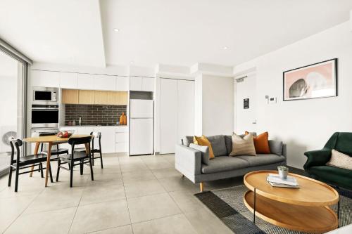 Modern 2BD in Trendy Inner West - image 2