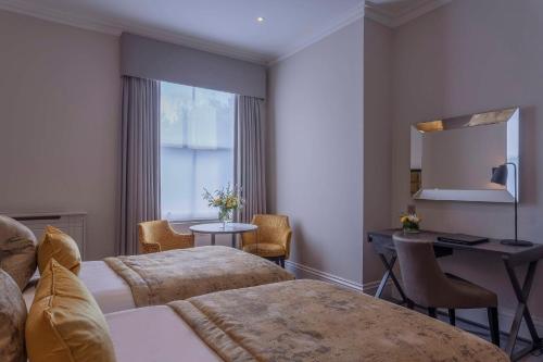 Oatlands Park Hotel - image 11