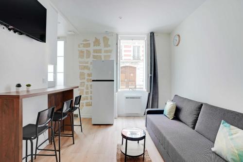 Peaceful apartment - 1BR/4P - Levallois-Perret - image 2