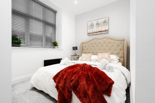 The calm apartment with 2 ensuite bedrooms. - Apartment - Preston