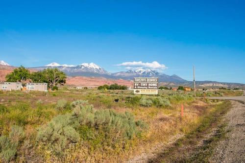 Redrock Moab Tiny House w Loft - Site 3 in Moab, USA
