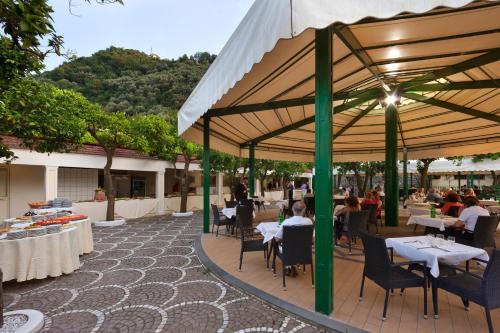 Restaurant, Grand Hotel Parco del Sole - All Inclusive in Sorrento